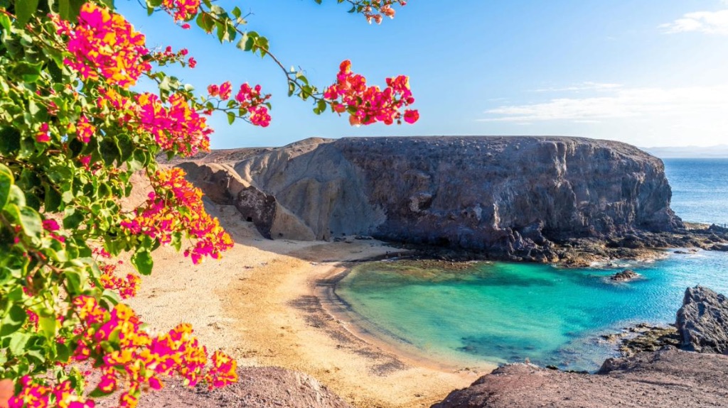 Papagayo Beaches, Lanzarote Holidays in the sun